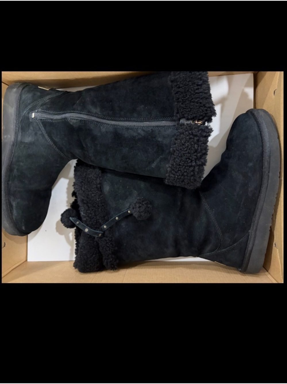 UGG Black Suede Short Shearling Boots with Branded Heel Patch-Size 7 Women’s. - Picture 2 of 8